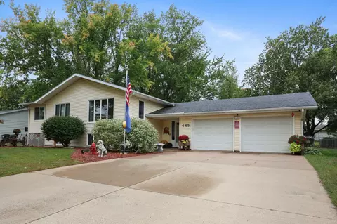 445 Aberdeen Dr, Waite Park, MN 56387