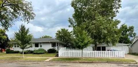 556 Minnesota St, Winona, MN 55987