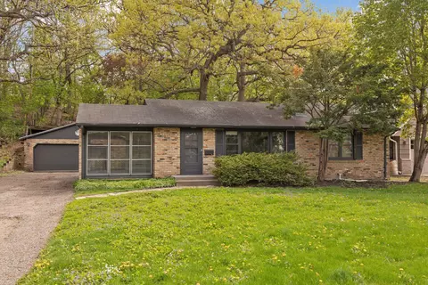 4513 Laguna Dr, Edina, MN 55435