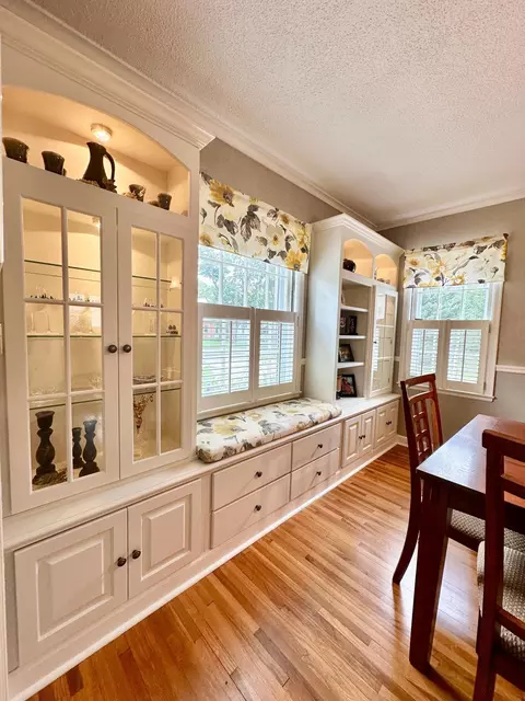 Dining - 638 3rd St, Tracy, MN 56175 photo 1 of 4