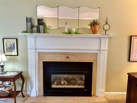 Living - 638 3rd St, Tracy, MN 56175 photo 5 of 7