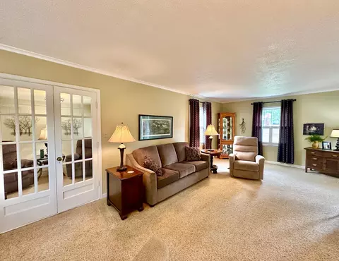 Living - 638 3rd St, Tracy, MN 56175 photo 6 of 7