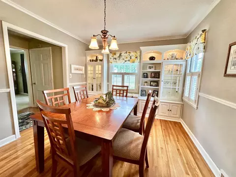 Dining - 638 3rd St, Tracy, MN 56175 photo 3 of 4
