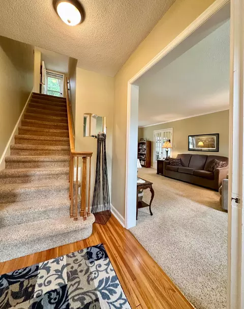 Entry Way - 638 3rd St, Tracy, MN 56175 photo 3 of 5