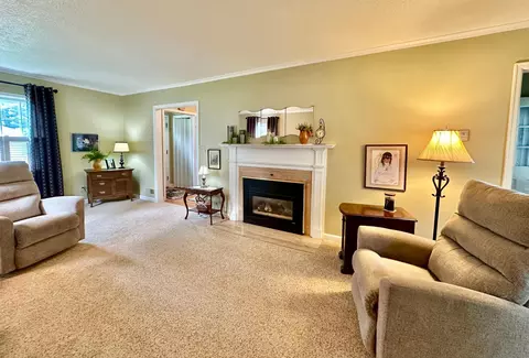 Living - 638 3rd St, Tracy, MN 56175 photo 1 of 7
