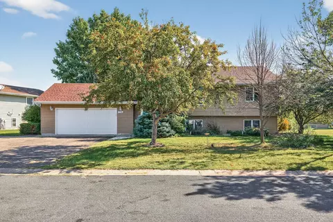 7344 Degrio Way, Inver Grove Heights, MN 55076