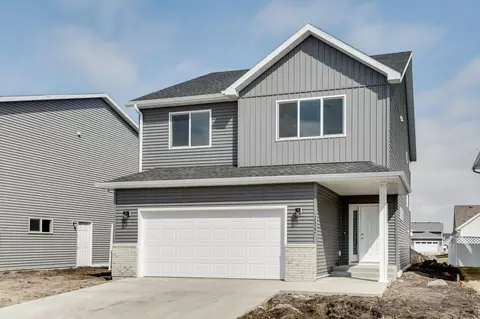 2522 38th Ave S, Moorhead, MN 56560
