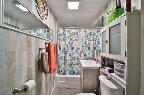 Bath - 1324 Mill Ave, Brainerd, MN 56401 photo 1 of 1