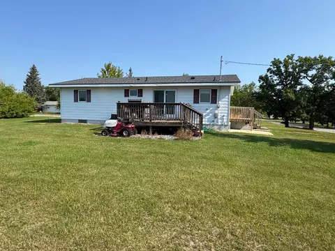 110 E Stokes Ave, Badger, MN 56714 photo 3