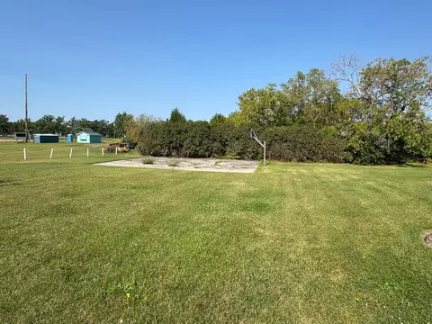110 E Stokes Ave, Badger, MN 56714 photo 4