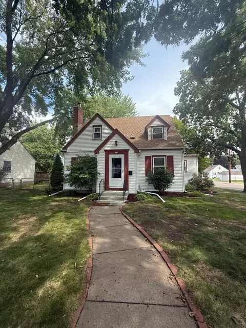 502 16th Ave N, South Saint Paul, MN 55075