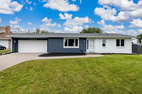 15665 Heywood Ct, Apple Valley, MN 55124