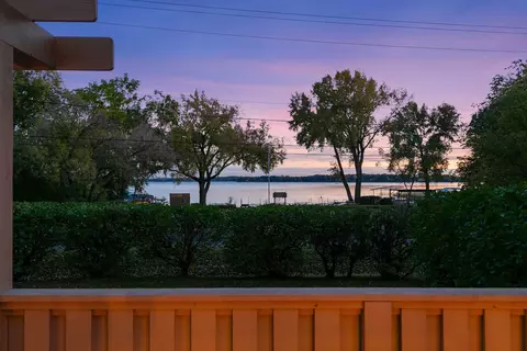 2615 Lake Ave, White Bear Township, MN 55110