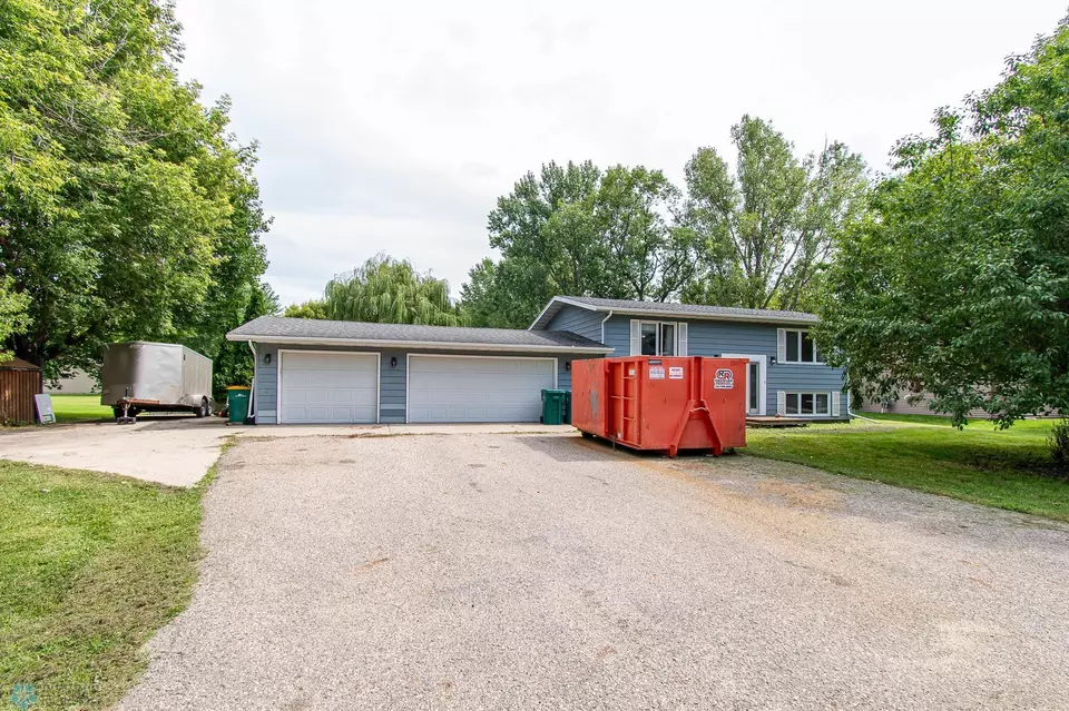 Exterior - 408 Sheyenne Dr, Horace, ND 58047 photo 2 of 13