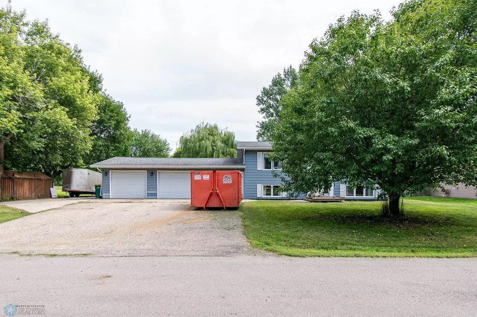 Exterior - 408 Sheyenne Dr, Horace, ND 58047 photo 3 of 13
