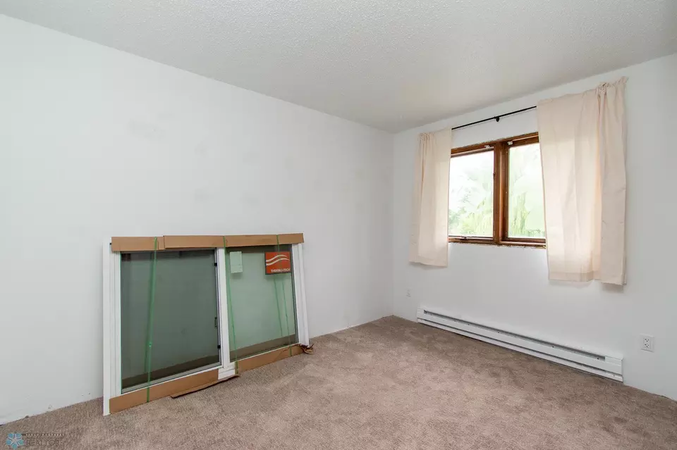 Bedroom - 408 Sheyenne Dr, Horace, ND 58047 photo 4 of 9
