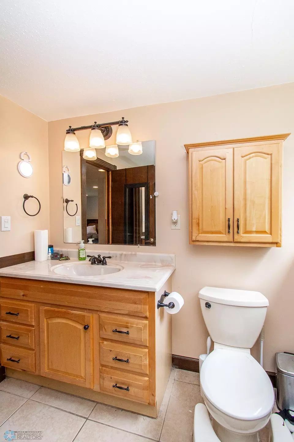 Bath - 408 Sheyenne Dr, Horace, ND 58047 photo 5 of 5