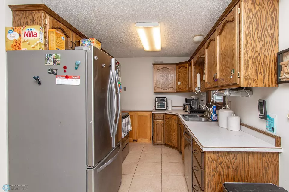 Kitchen - 408 Sheyenne Dr, Horace, ND 58047 photo 2 of 6