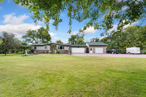 1 Lime Lake Dr, Avoca, MN 56114