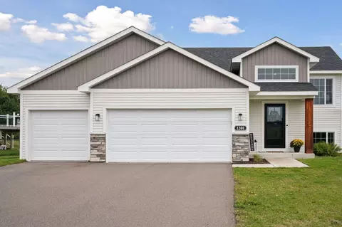 1201 7th Ave NE, Isanti, MN 55040