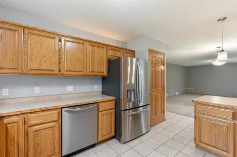 Kitchen - 6285 Clearwater Rd, Baxter, MN 56425 photo 2 of 2
