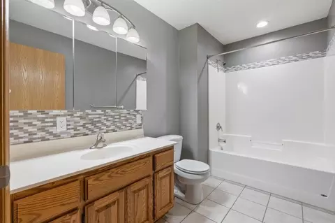Bath - 6285 Clearwater Rd, Baxter, MN 56425 photo 1 of 2