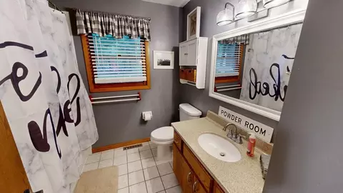 Bath - 3091 77th Ave NE, Willmar, MN 56201 photo 2 of 3