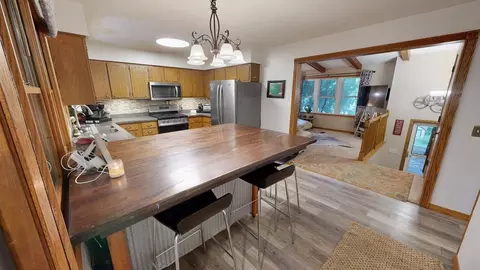 Kitchen - 3091 77th Ave NE, Willmar, MN 56201 photo 2 of 4