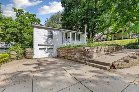 123 6th Ave SW, Faribault, MN 55021 photo 4