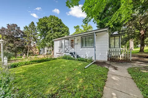 123 6th Ave SW, Faribault, MN 55021 photo 5