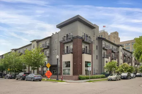 2900 11th Ave S #402, Minneapolis, MN 55407