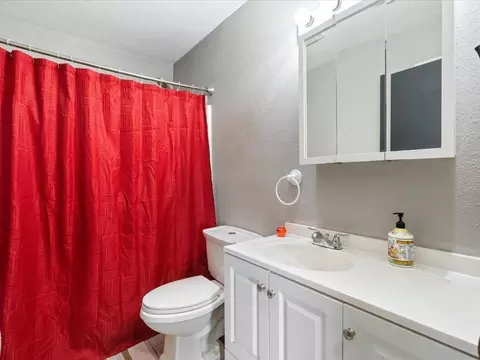 Bath - 12528 2nd St, Baxter, MN 56425 photo 1 of 1