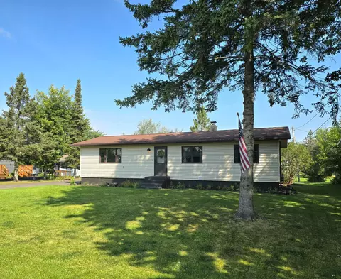 603 16th St E, International Falls, MN 56649