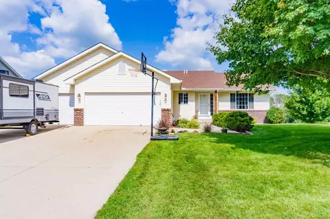 236 Upper Brand Lake Dr, Norwood Young America, MN 55368