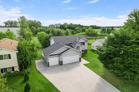 815 Mallard Ave, Winsted, MN 55395