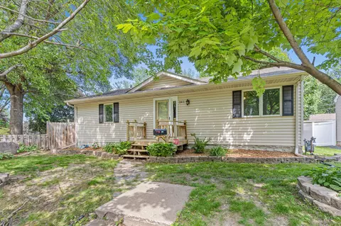 241 15th Ave S, South Saint Paul, MN 55075
