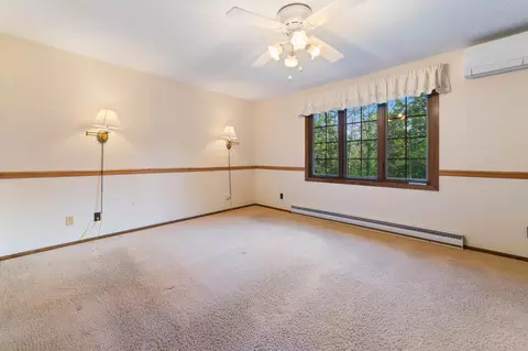 Bedroom - 1020 Redbud St, Duluth, MN 55811 photo 1 of 4
