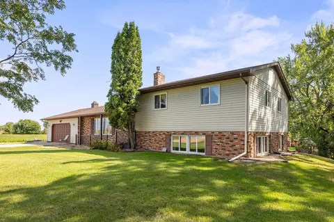 21575 York Rd, Hutchinson, MN 55350