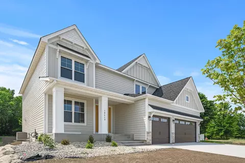 10309 Lakeview Dr W, Minnetonka, MN 55305