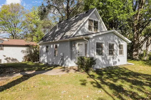 10200 Ibis St NW, Coon Rapids, MN 55433
