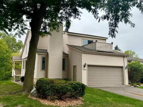 5444 W Bavarian Pass, Fridley, MN 55432