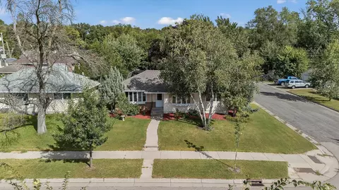 1562 Chamber St, Saint Paul, MN 55106