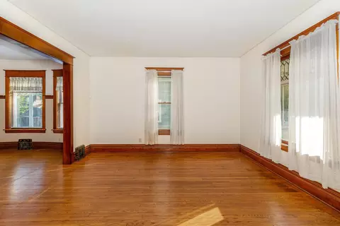Living - 448 9th St, Red Wing, MN 55066 photo 2 of 5