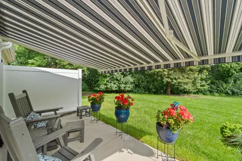 11203 Providence Ln, Eden Prairie, MN 55344