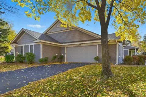 1708 Kerry Ln, Woodbury, MN 55125