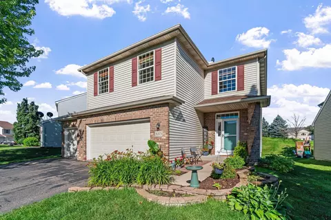 8373 Savanna Oaks Ln, Woodbury, MN 55125