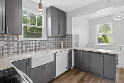 Kitchen - 605 4th Ave SW, Austin, MN 55912 photo 2 of 3