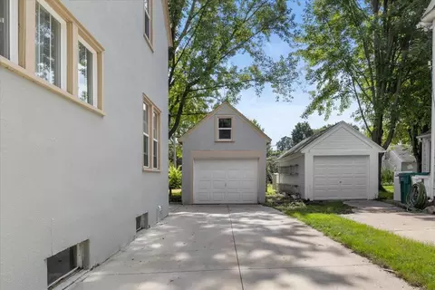 Exterior - 605 4th Ave SW, Austin, MN 55912 photo 4 of 4