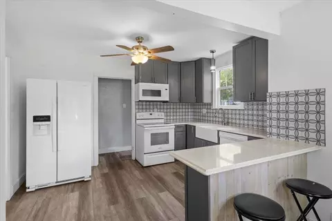 Kitchen - 605 4th Ave SW, Austin, MN 55912 photo 1 of 3