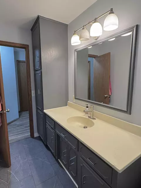 Bath - 2817 Stearns Way, Saint Cloud, MN 56303 photo 1 of 2